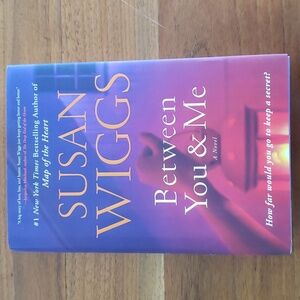 ⭐️⭐️ Between You & Me book by Susan Wiggs
